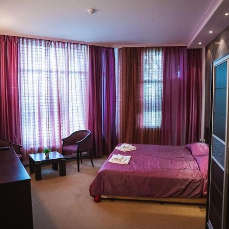 Hotel Ezeroto Стара-Заґора Екстер'єр фото