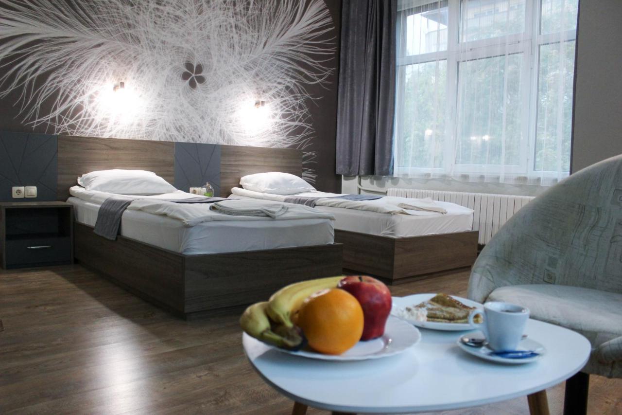 Hotel Ezeroto Стара-Заґора Екстер'єр фото