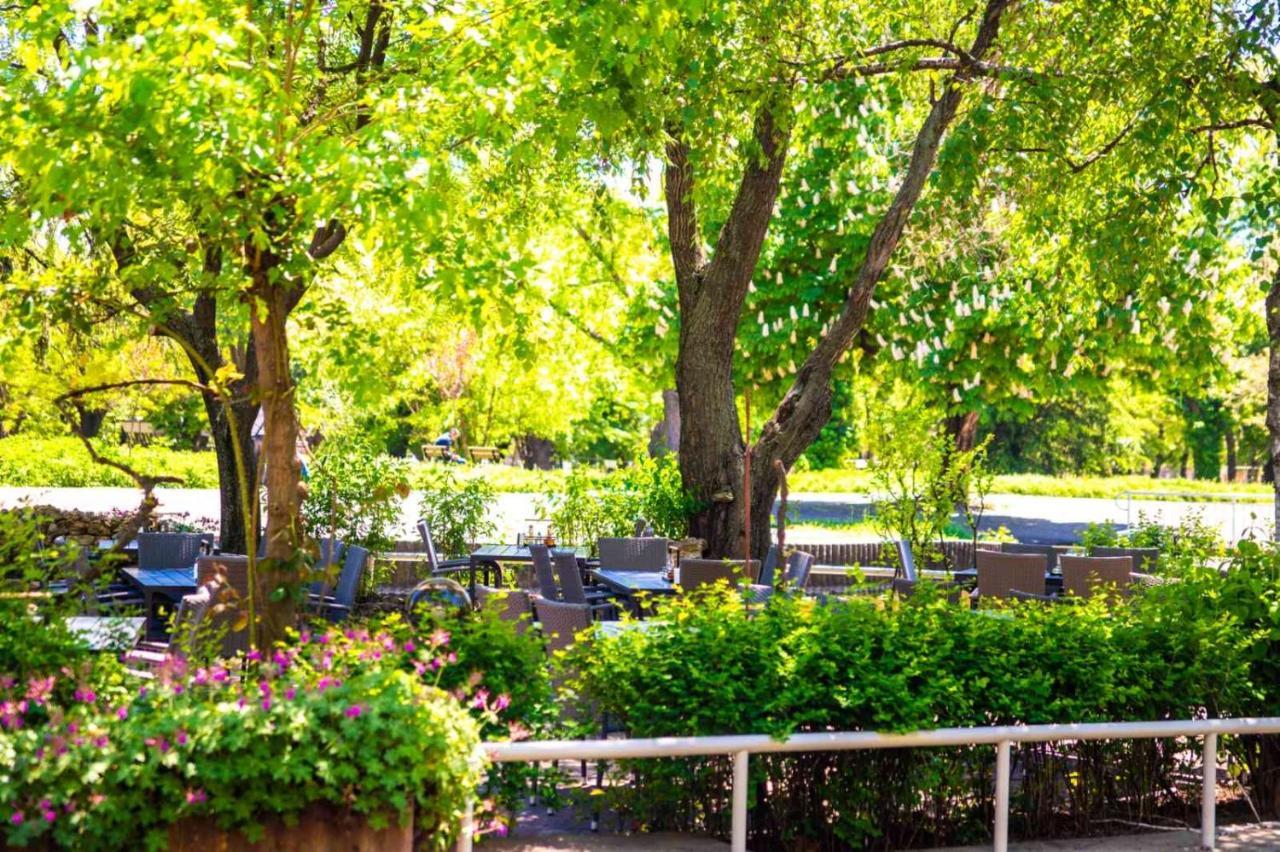 Hotel Ezeroto Стара-Заґора Екстер'єр фото
