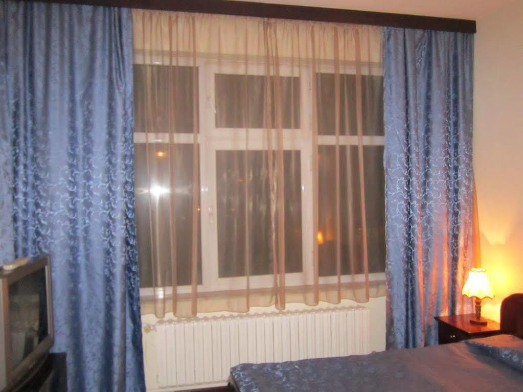 Hotel Ezeroto Стара-Заґора Екстер'єр фото