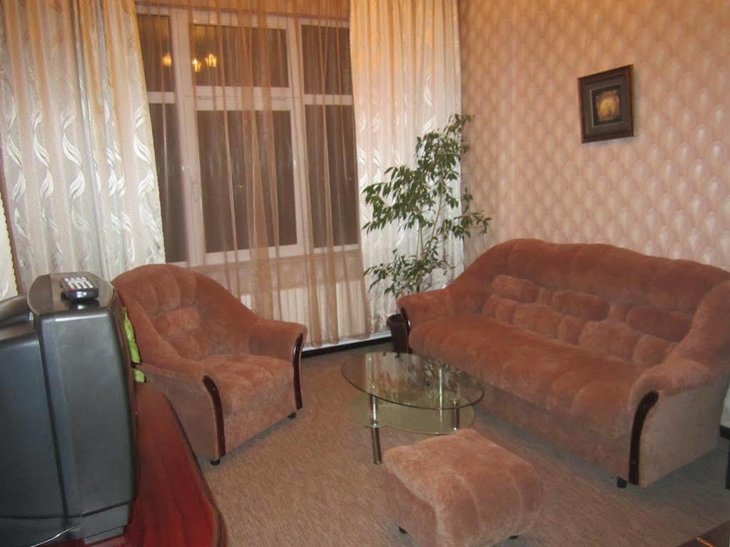 Hotel Ezeroto Стара-Заґора Екстер'єр фото