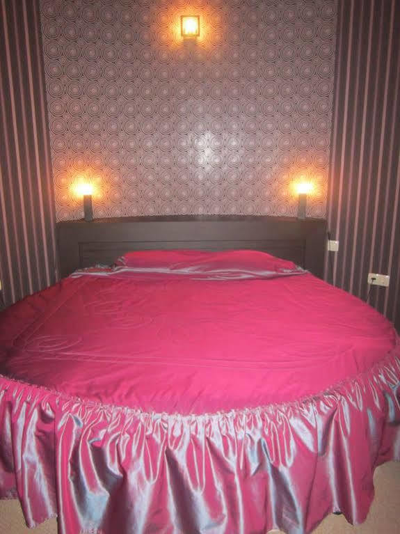 Hotel Ezeroto Стара-Заґора Екстер'єр фото