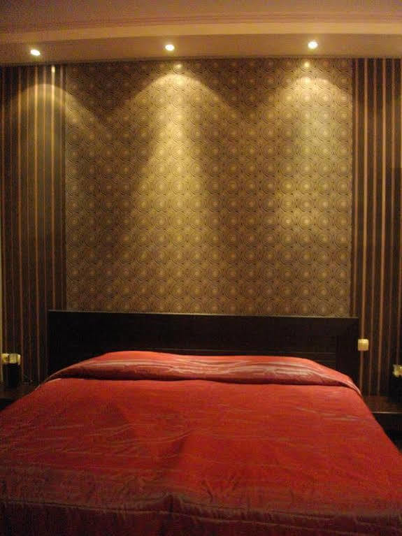 Hotel Ezeroto Стара-Заґора Екстер'єр фото